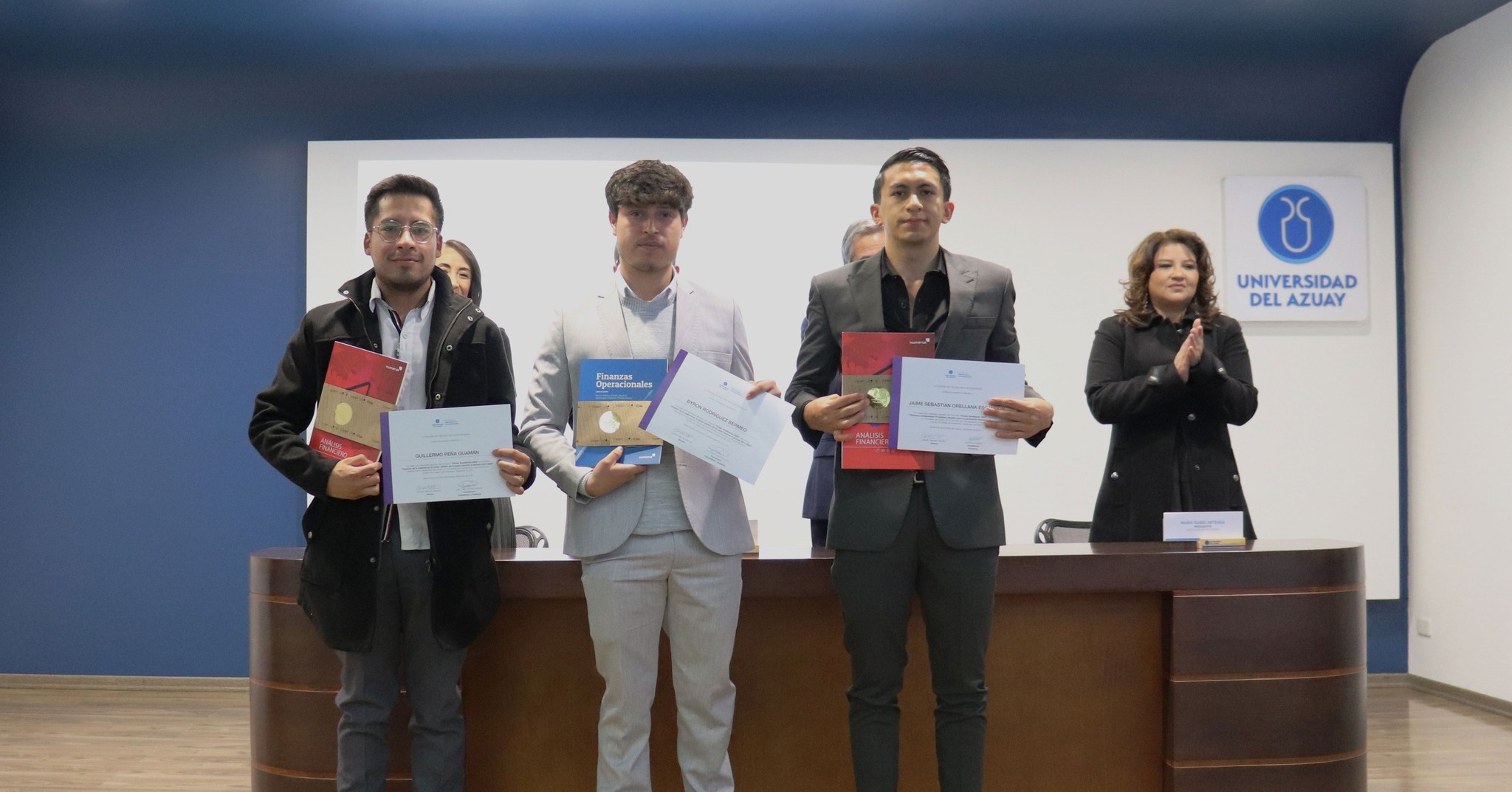 Ganadores Economía y Contabilidad 2023 Ganadores Economía y Contabilidad 2023