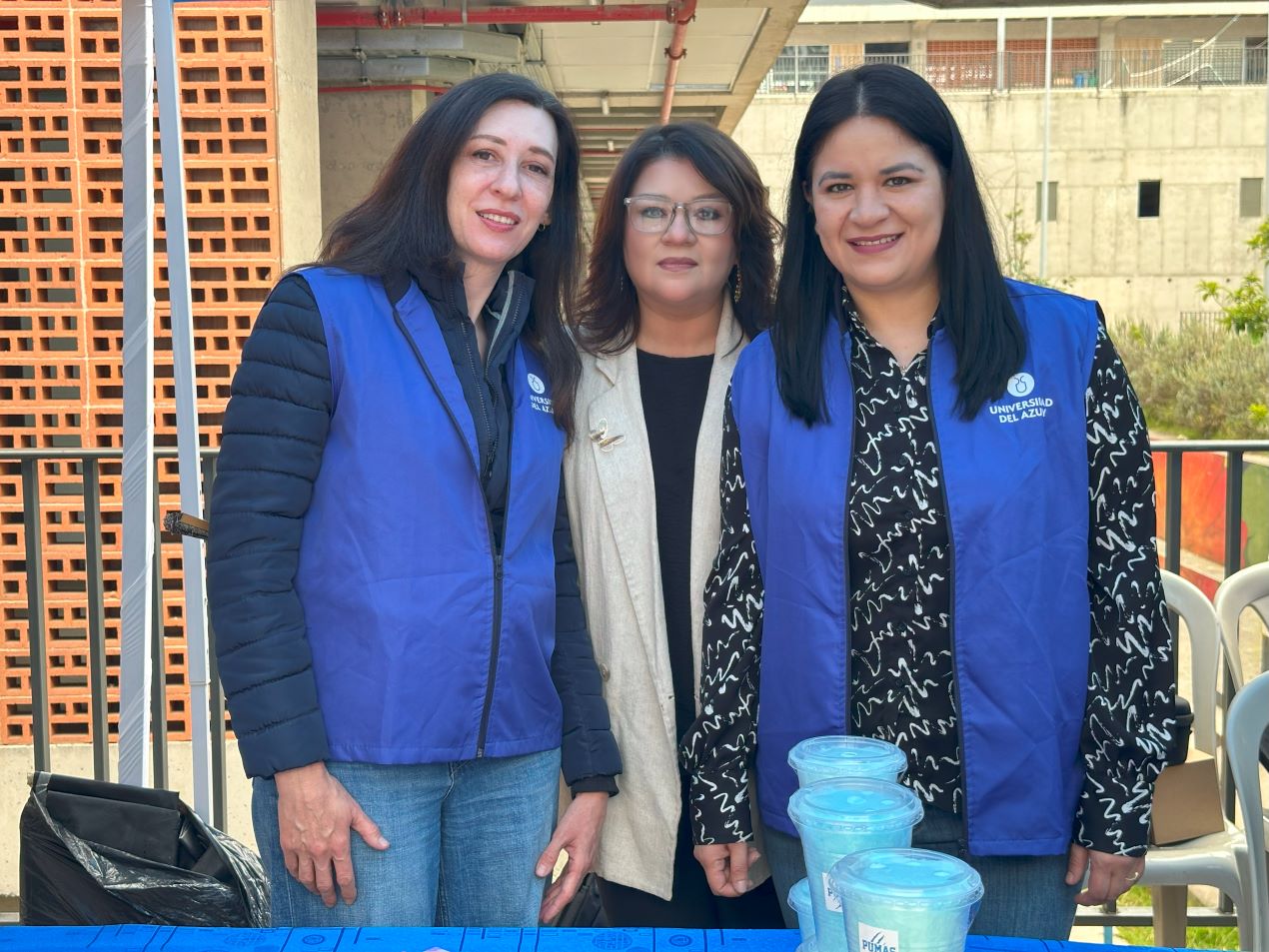 Participación en la feria de universidades en la “Unidad Educativa La Asunción”