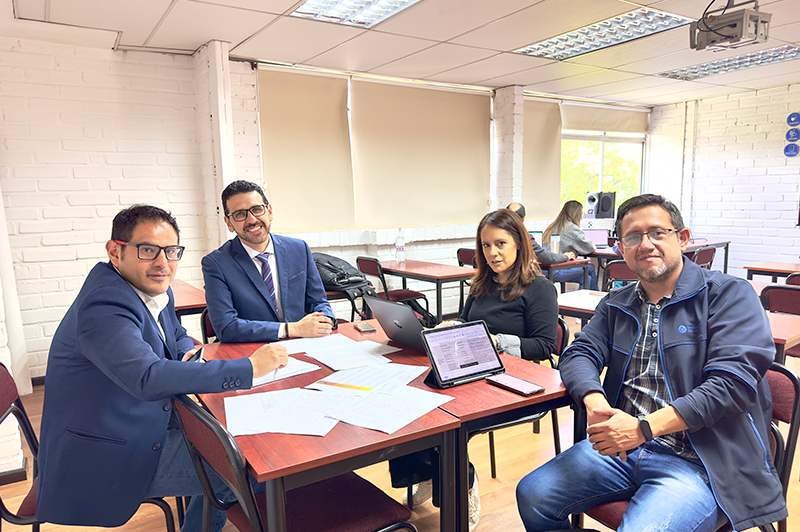 Taller de sílabos para fortalecer la calidad académica