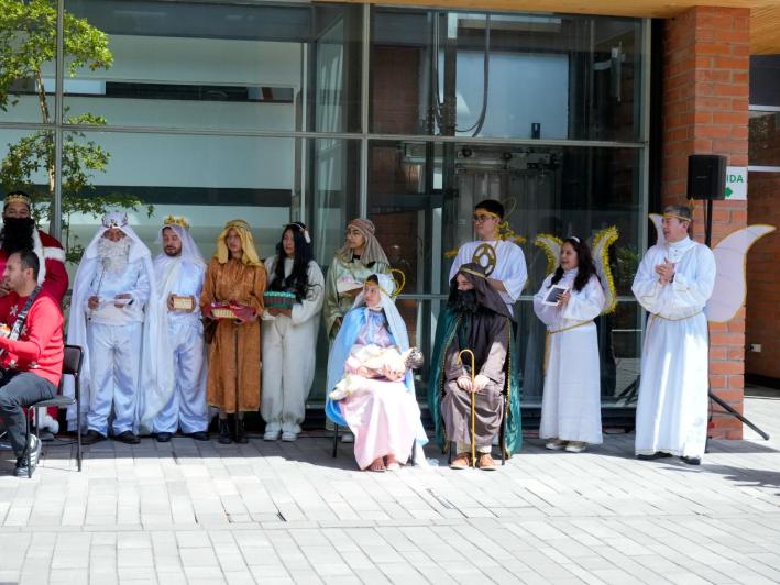 Un mensaje de paz en el sexto día de la Novena