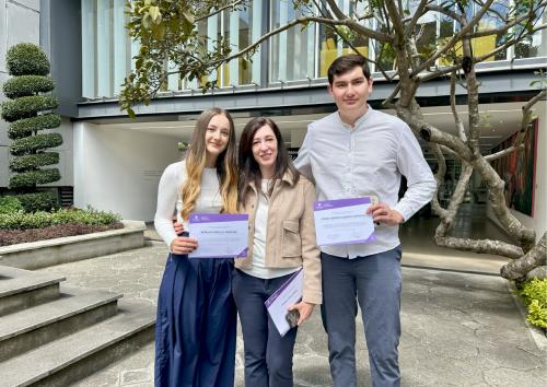 Entrega de certificados a los ganadores del concurso Póster Académico III Edición y PumaQuest 2025